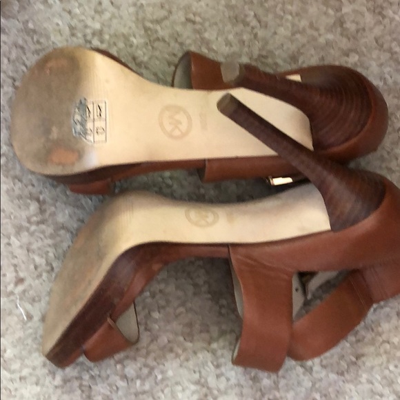 size 6.5 michael kors heels - Picture 4 of 4